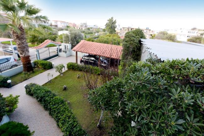 Elli Garden View - Spacious Fully Equipped Leilighet Kremastí